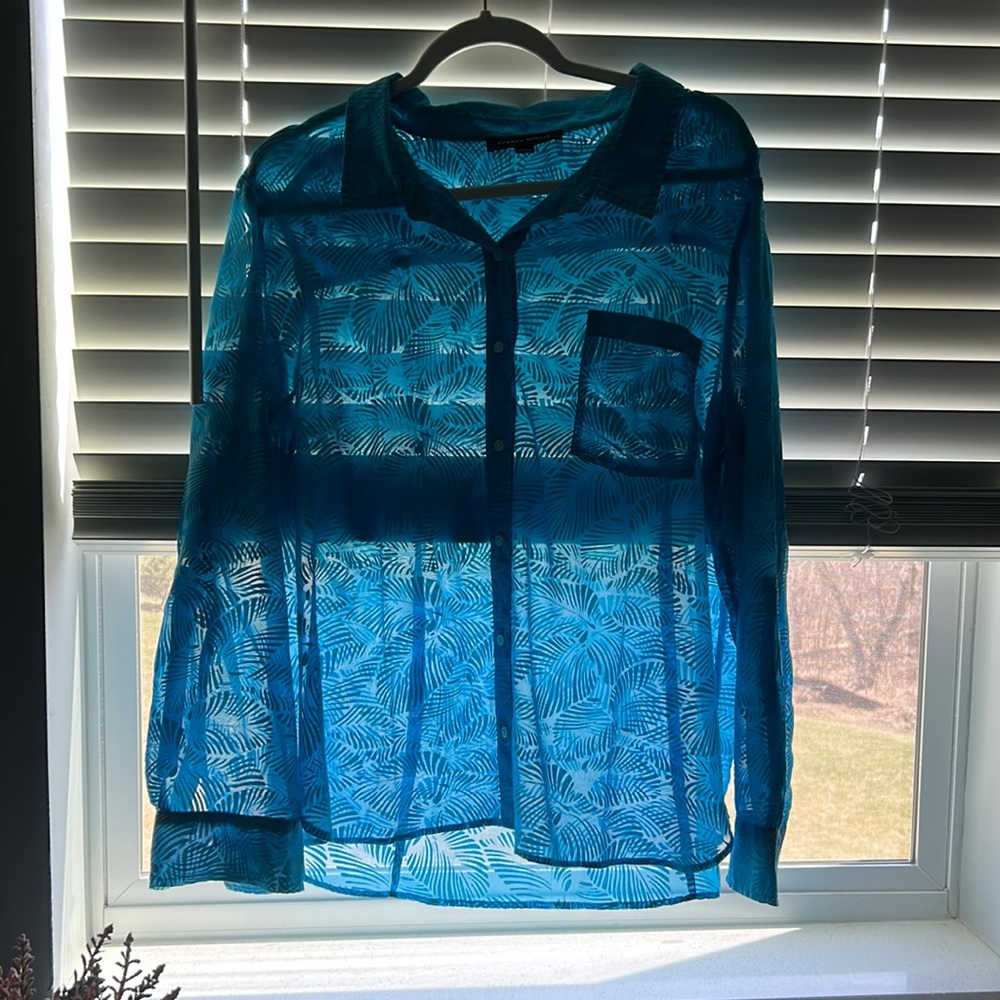 Tommy Hilfiger Blouse, beautiful palm design